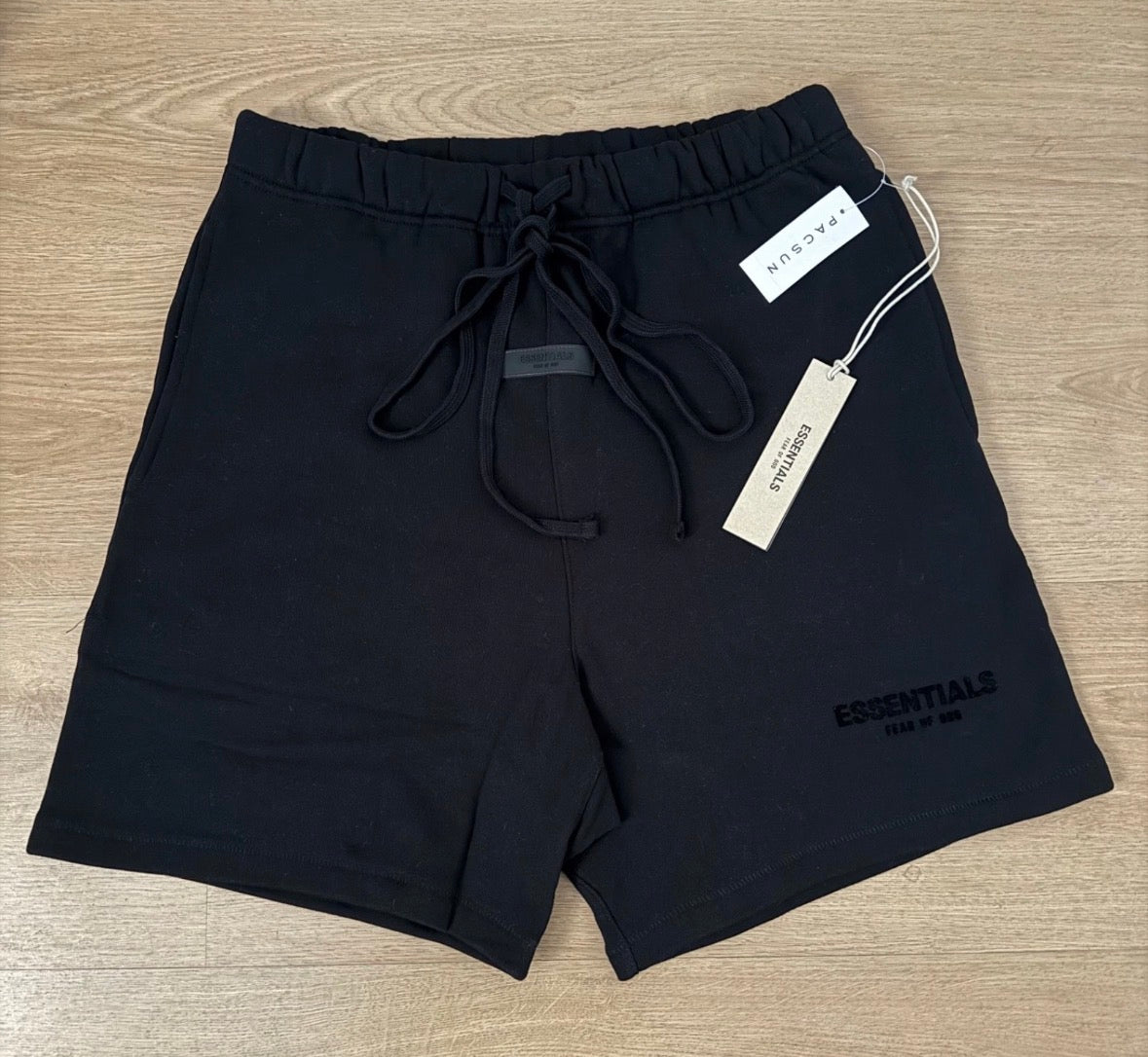 SHORTS ESSENTIALS