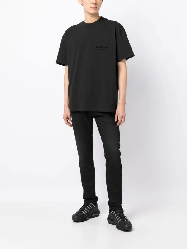 Camiseta Essentials